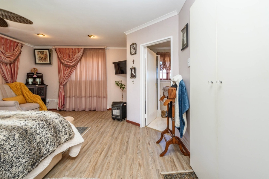 4 Bedroom Property for Sale in Walmer Eastern Cape